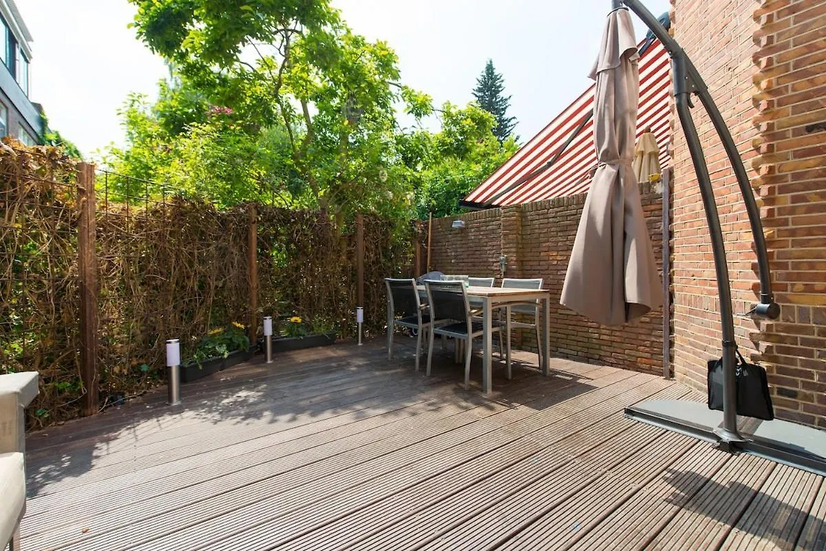 Spacious Familyhouse With Garden In Amsterdam Zuid 0*,  هولندا